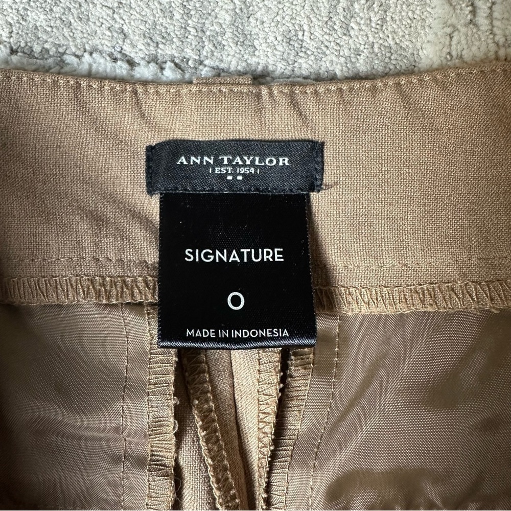 Ann Taylor Signature Khaki Dress Pants Women’s Size 0 Classic Fit - Picture 5 of 6